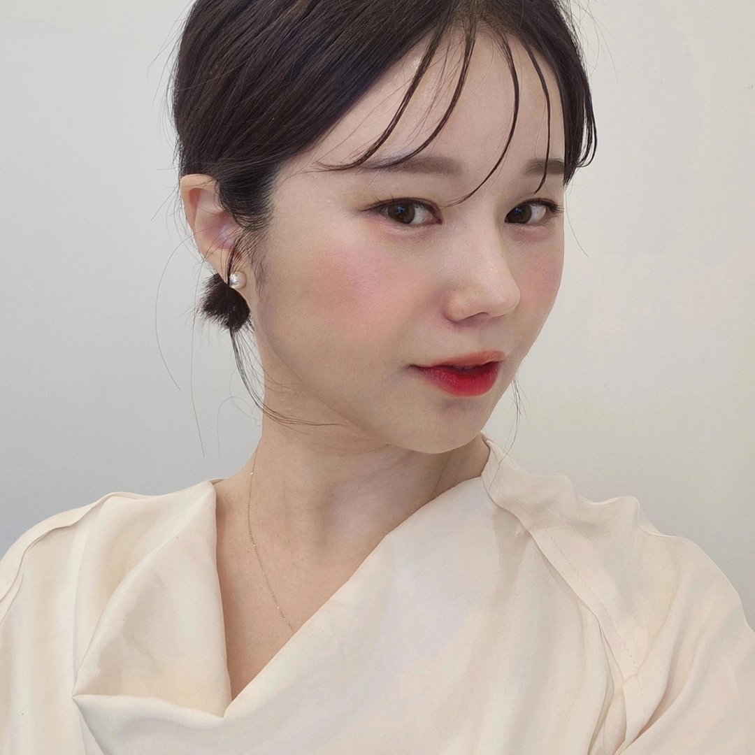 Kim Ryun-Hee-1201-p1.jpg