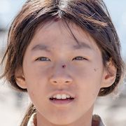 Manshin-Kim Sae-Ron.jpg
