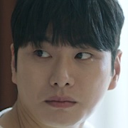 Mary Kills People-Lee Yi-Kyung.jpg