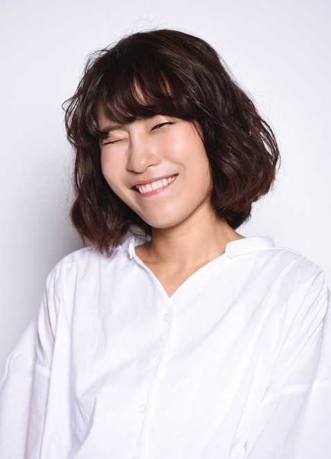 Lee Se-Young (1989)-p1.jpg