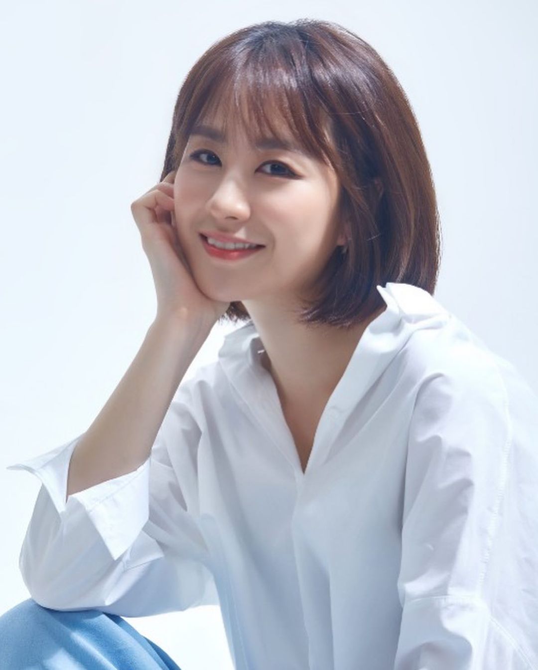 Ahn A-Young-1986-p1.jpeg