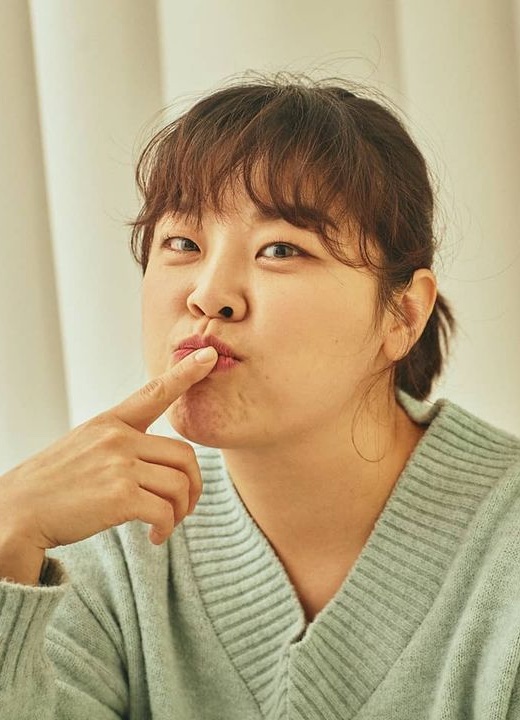 Bae Yu-Ra-1987-pt1.jpg