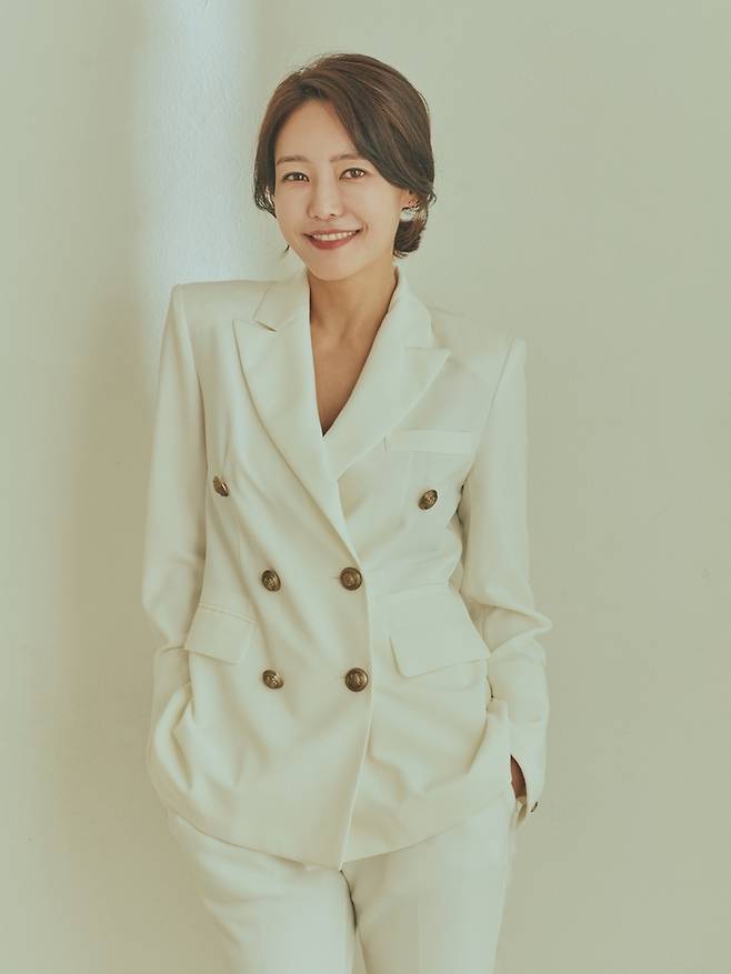 Moon Chae-Young-1985-p1.jpeg