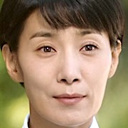 Pale Moon-Kim Seo Hyung.jpg