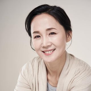 Ahn Hyun-Jung-actress-p01.jpeg