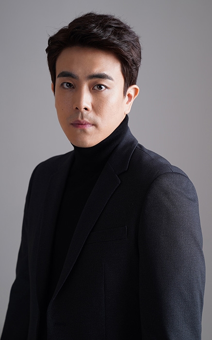 Park Jung-Bok-1983-p1.jpeg