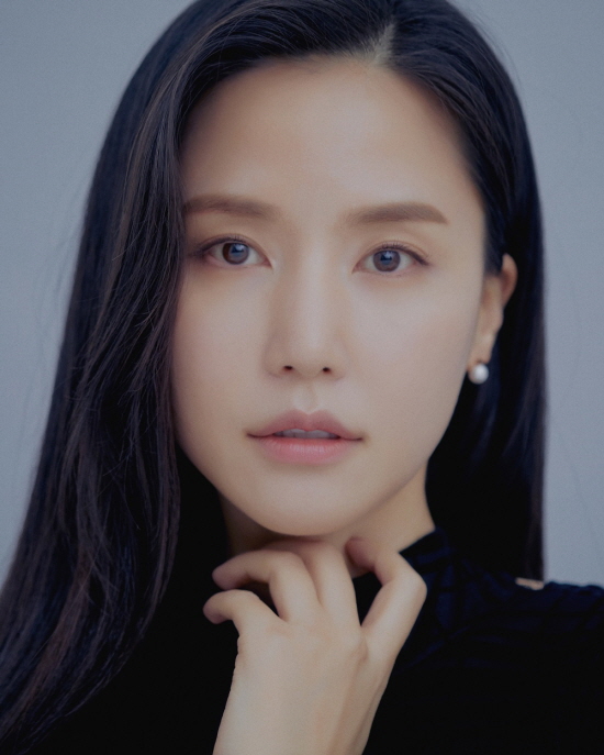 Kong Hyun-Joo-1984-p1.jpg