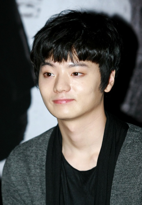 File:Shin Jae-Seung-p1.jpg - AsianWiki