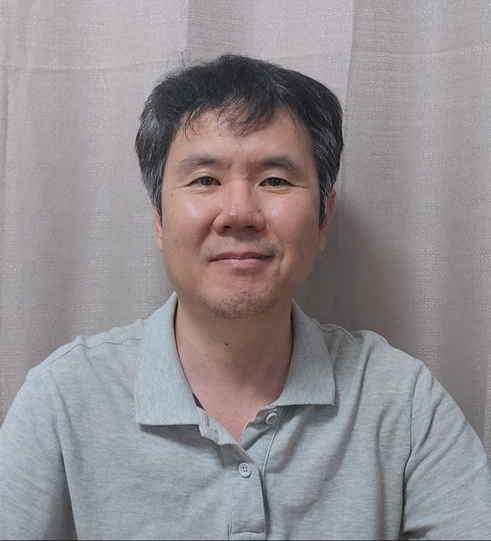 Lee Byung-Yong-1972-p1.jpg