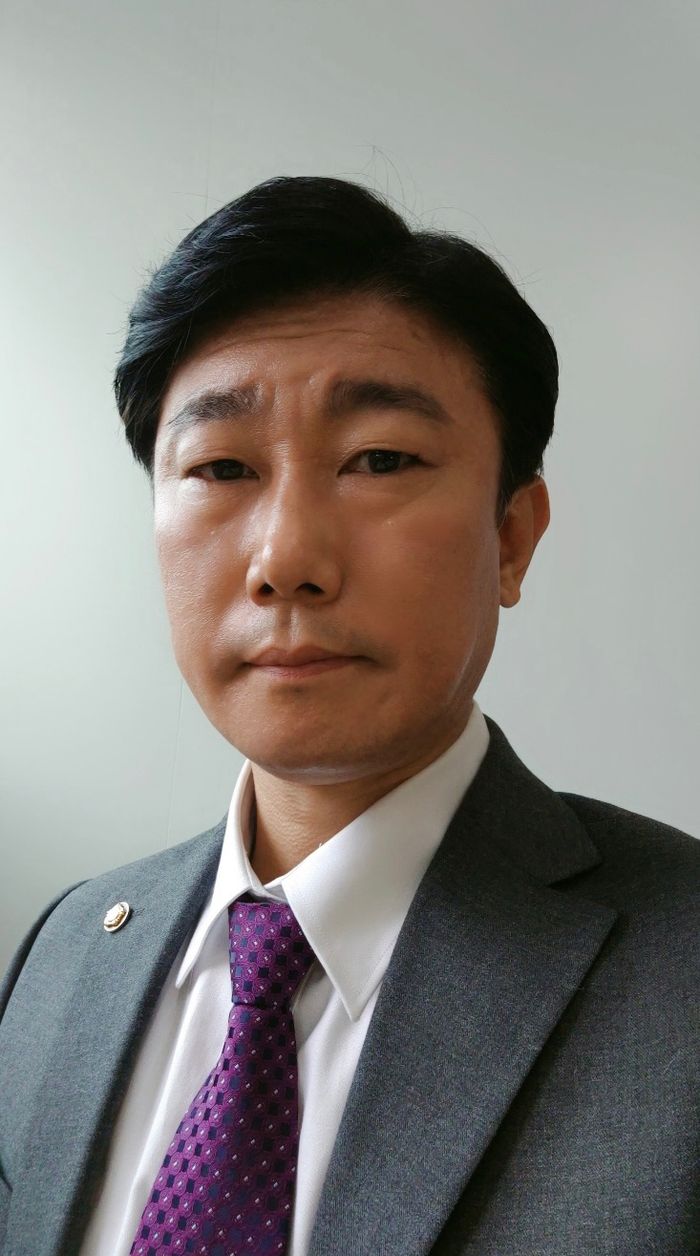 Park Si-Hwan-1970-p1.jpg