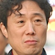 The Apartment Job-Shin Mun-Sung.jpg