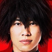 Honeko Akabanes Bodyguards-Junki Tozuka.jpg