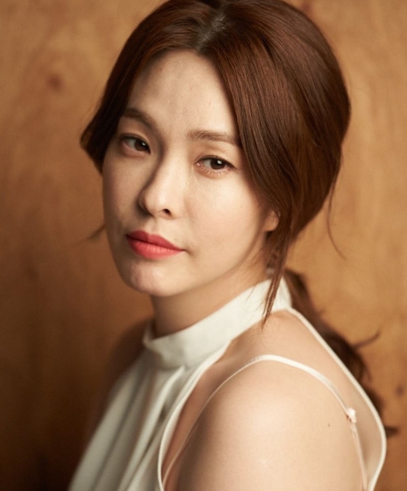 Ahn Ji-Hye-1979-p1.jpeg