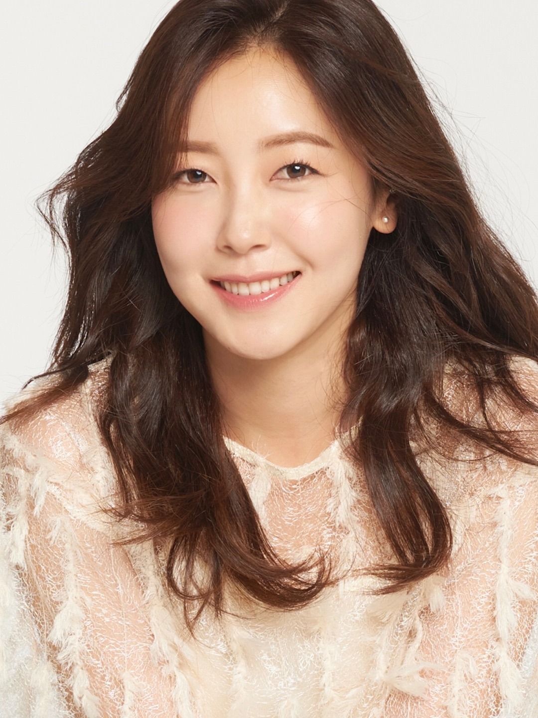 Lim Hyang-Ju-1986-p1.jpeg