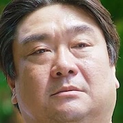 Junk Dealer Mi-Ran-Kim Hee-Chang.jpg