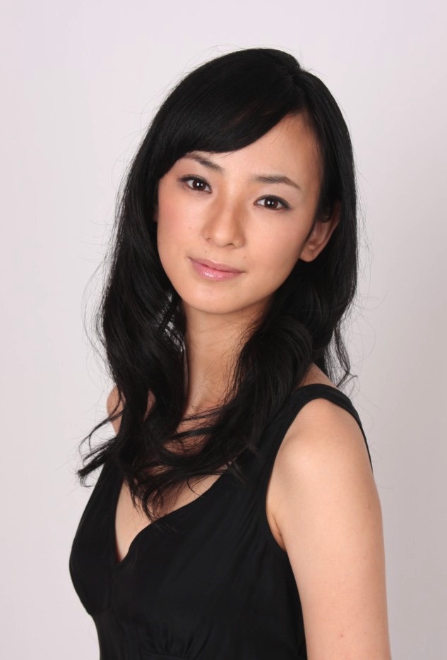 Hitomi Miwa-p2.jpg