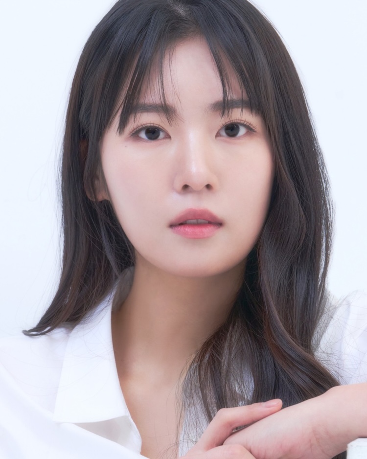 Kim Si-Yeon-1999-p1.jpeg