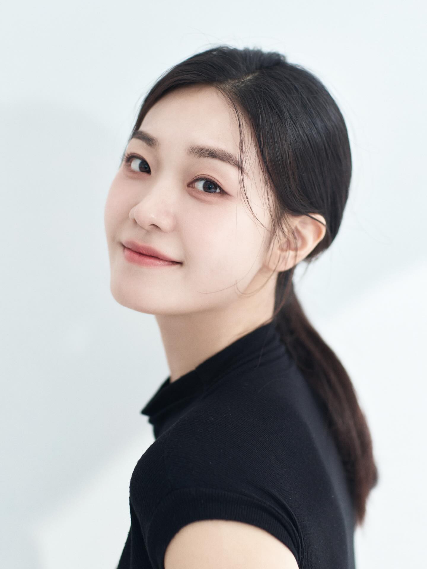Yoon Ji-Won-1998-p1.jpg