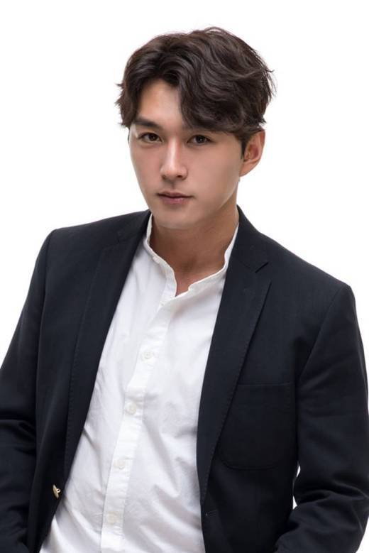 Jo In-Woo-1983-p1.jpg