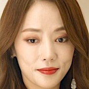 Pale Moon-Yoon Ah Jung.jpg